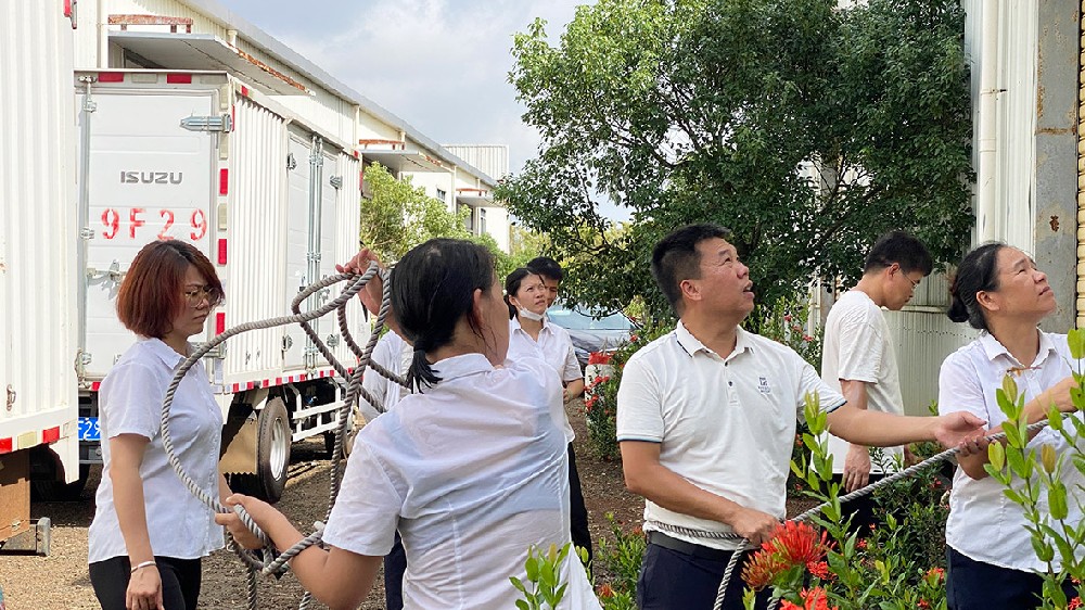 同心·同向·同發(fā)力！潤德利人共擔(dān)風(fēng)雨！